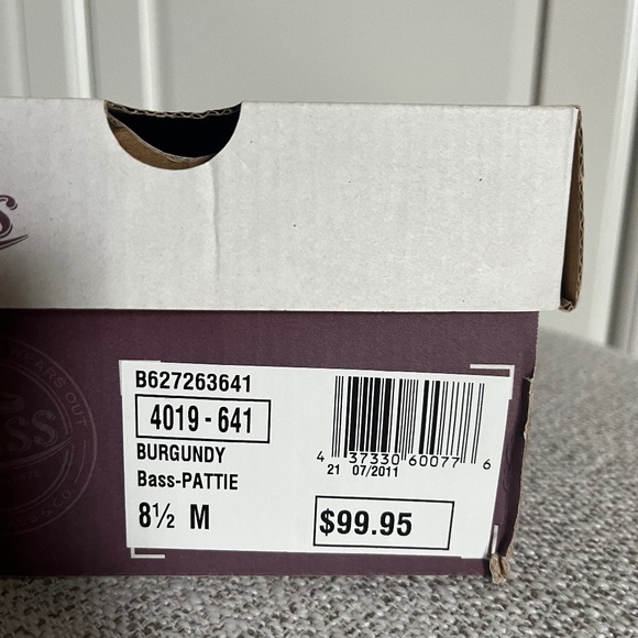 Dress shoe - Picture 10 of 11